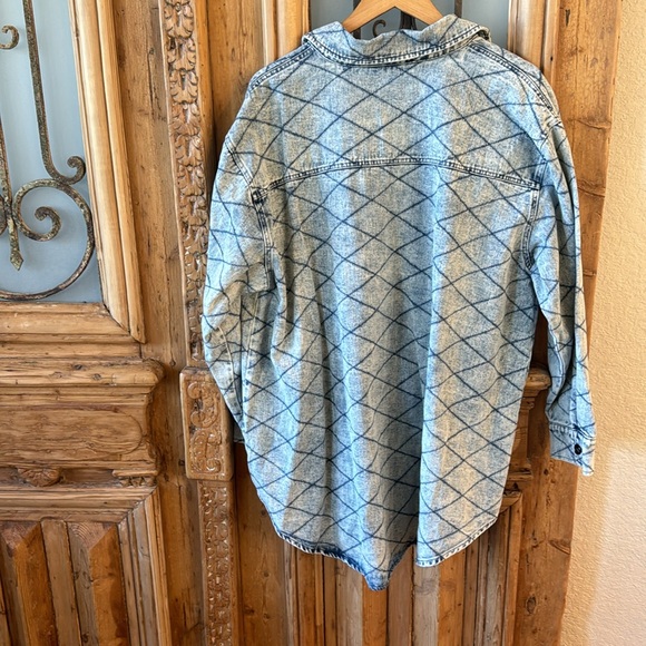 Last 1! NWT Plus Size Denim Quilt Stitch Jacket/Shacket - Picture 3 of 8